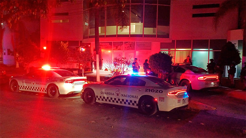 Resultan heridas al menos 4 personas, entre ellas 2 elementos de la GN durante carambola en Apaseo el Grande, Guanajuato