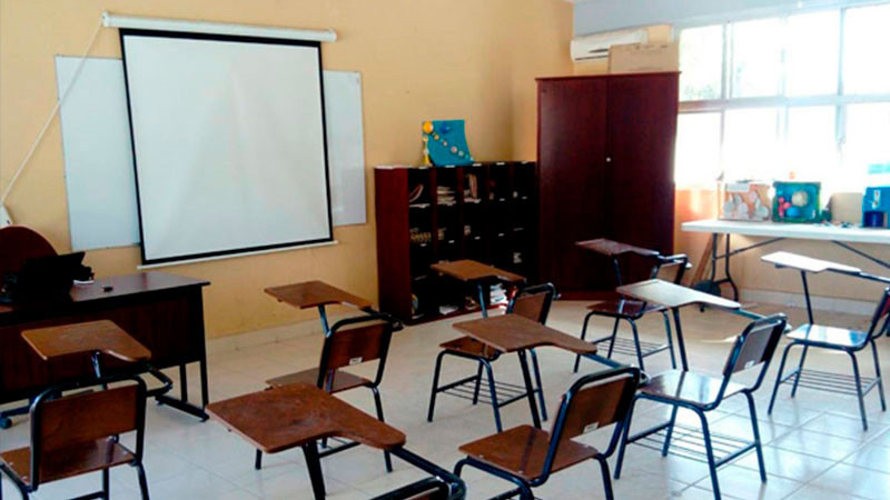 Alumna lleva bebida con alcohol a primaria en Irapuato; ocho menores la consumen sin saberlo